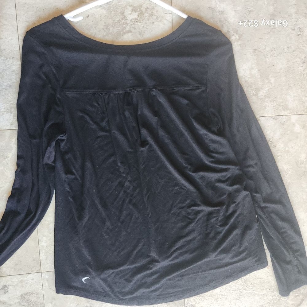 T62  Zyia Active black athletics activate long sleeved top Size Medium - Picture 10 of 15